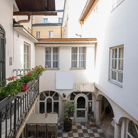 Stylische Cityapartments Benedikt Klagenfurt am Wörthersee Extérieur photo
